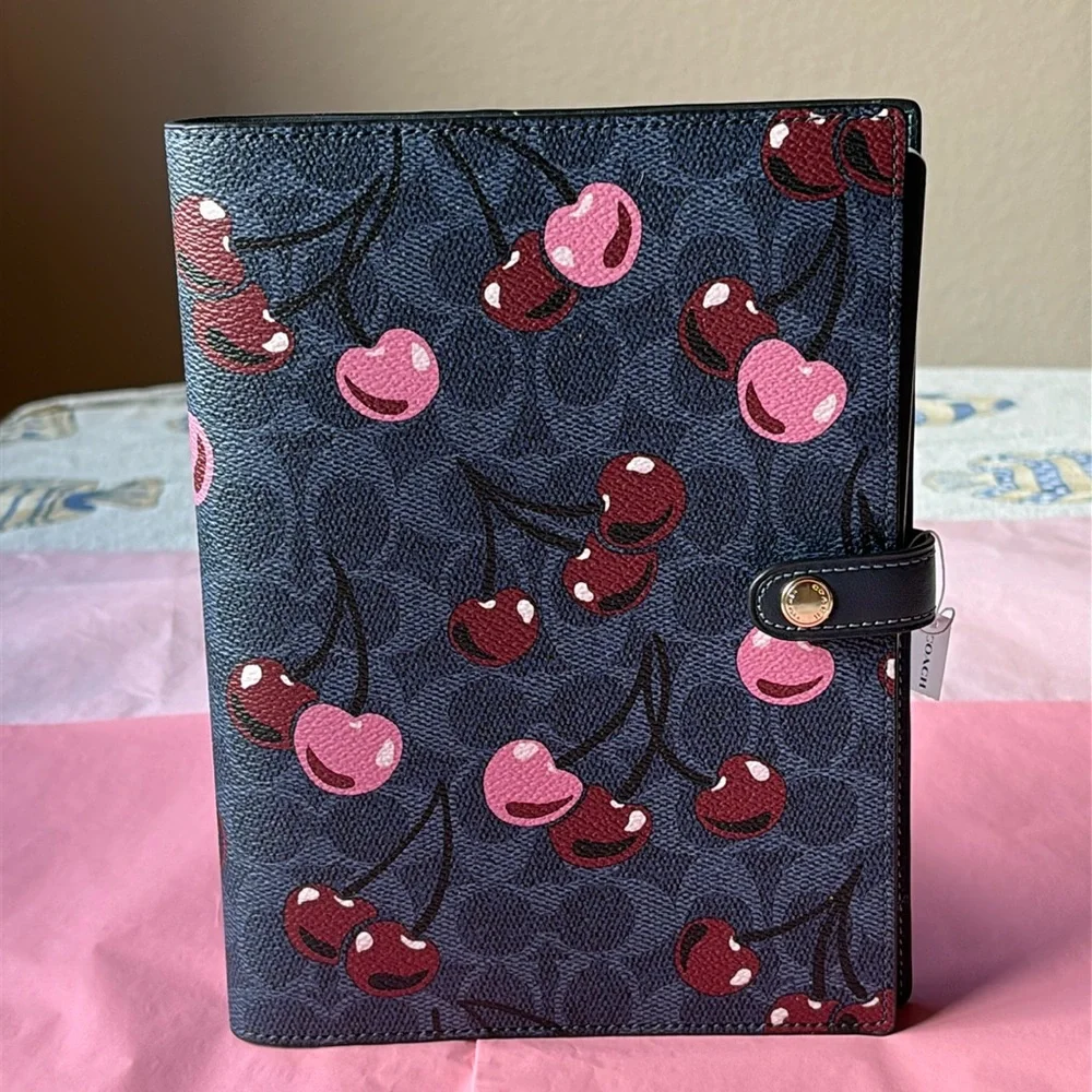 🍒 COACH NOTEBOOK IN SIGNATURE CANVAS WITH CHERRY PRINT 🍒 NWT 🍒